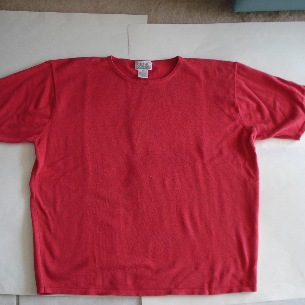 Casual Corner Red Knit Top Size Large